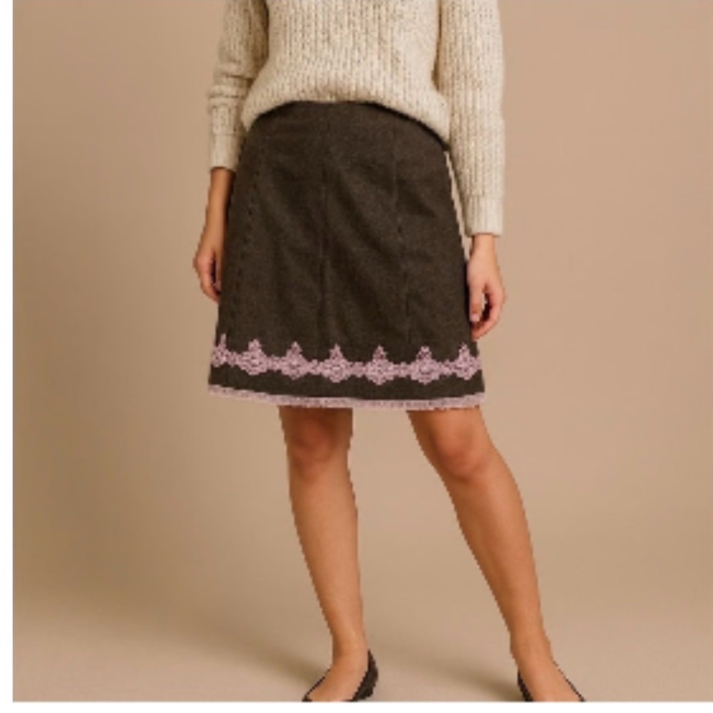 Express brown wool blend skirt with delicate trim